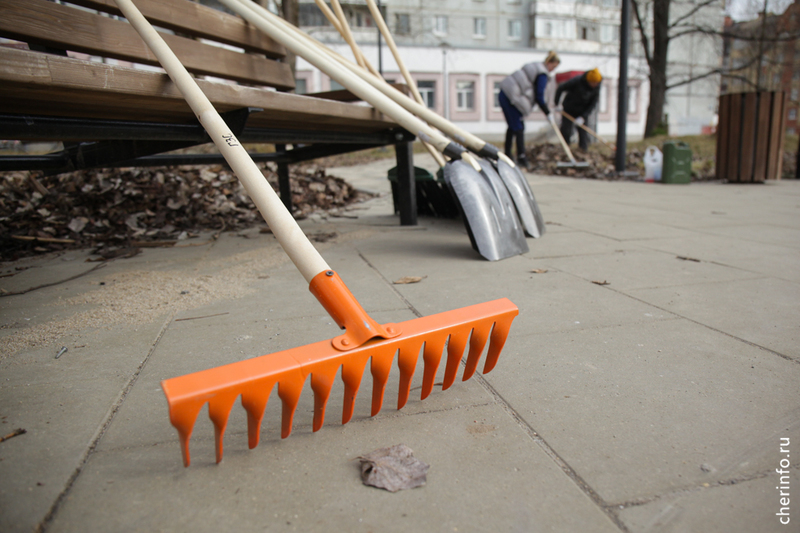 В Череповце еще две УК обязали устранить проблемы во дворах.