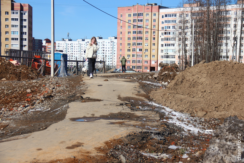 На Рыбинской на время строительства магазина сделают временный тротуар.