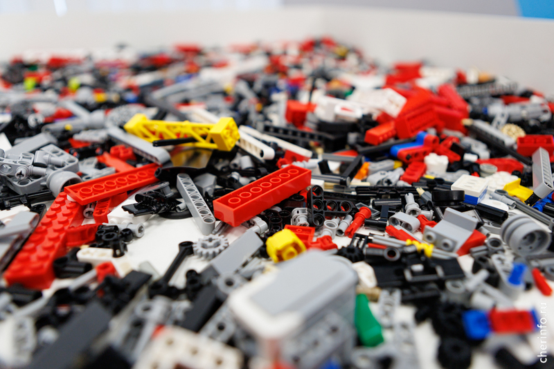 Школьники Череповца за семь месяцев создадут машины Голдберга.