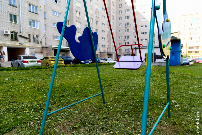 В Череповце запустят программу по обновлению детских площадок во дворах.