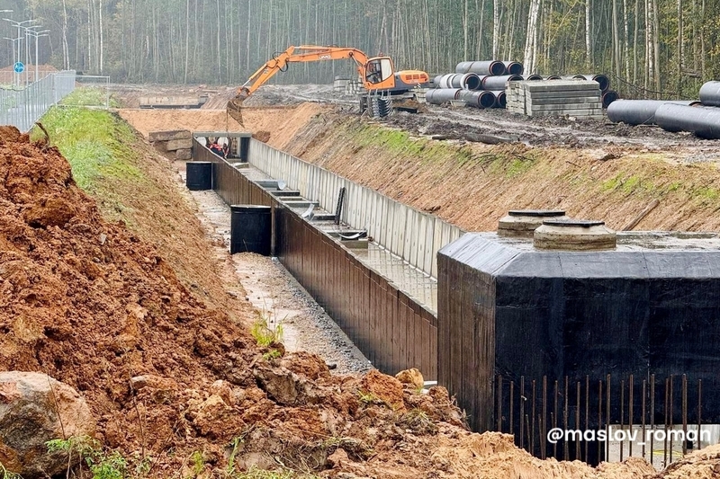 Новую теплотрассу в Зашекснинском районе достроят летом 2026 года.