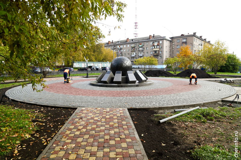 В сквере у ДК «Строитель» построят сцену.