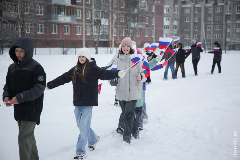 В Череповце открыли последний отремонтированный в этом году пришкольный стадион.