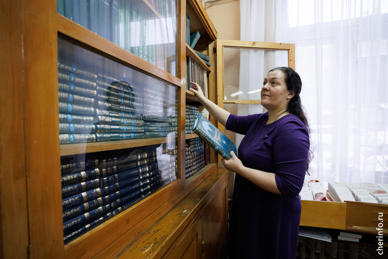 В Череповце библиотеку № 2 в сталинке оформят под квартиру 1950-х.