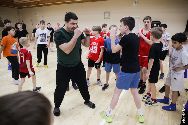 В Череповце спортсмены и тренеры оценили отремонтированный «Олимп».