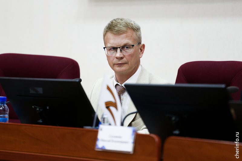 Глава Череповца Игорь Быков досрочно сложил полномочия.