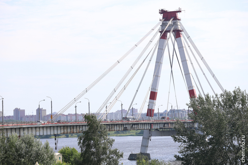 Роман Маслов анонсировал окончание ремонта Октябрьского моста.