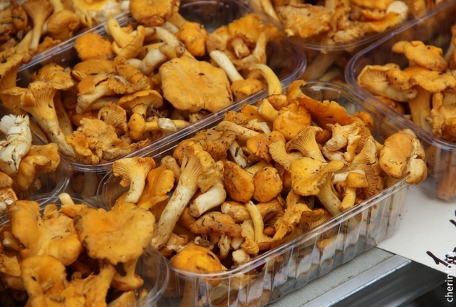 В Череповце на ярмарке будут продавать свежую форель и лисички.