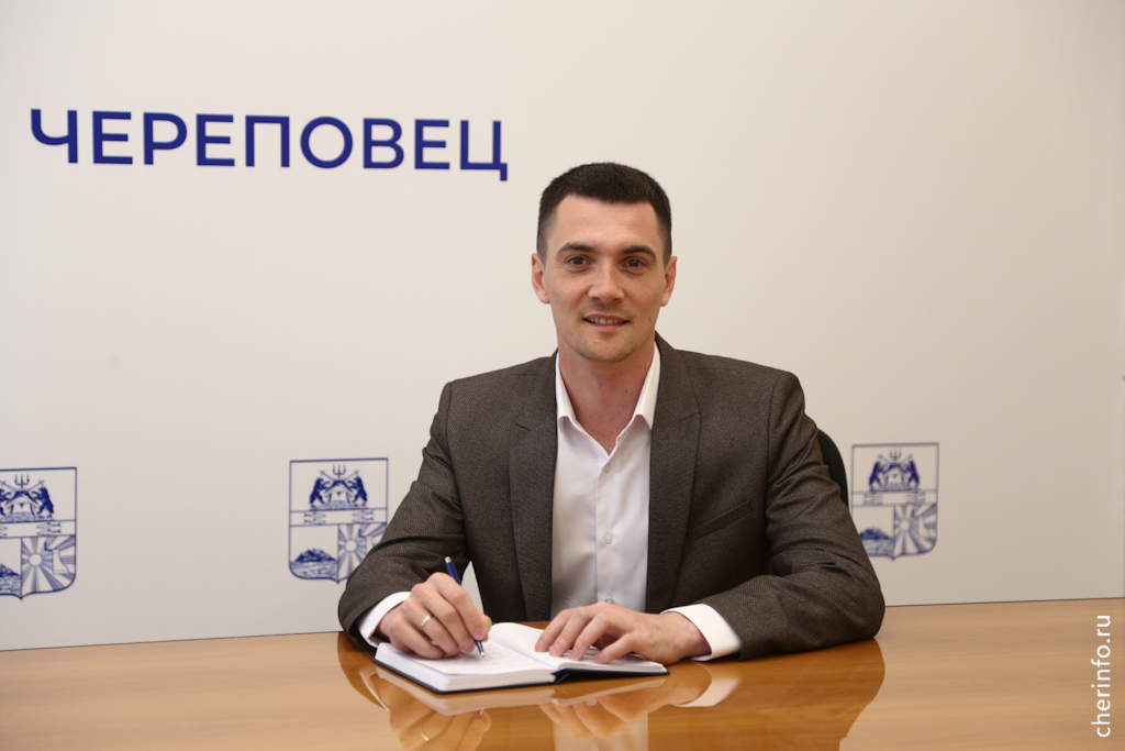 Роман Маслов анонсировал прямую линию с горожанами.
