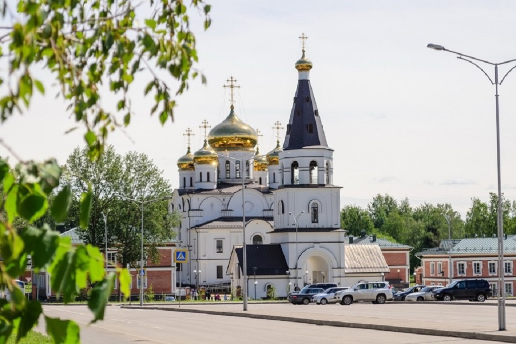 В Череповце на неделю закроют стоянку у храма Афанасия и Феодосия.