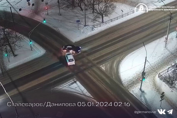 В Череповце опубликовали видео серьезных ДТП в январе.