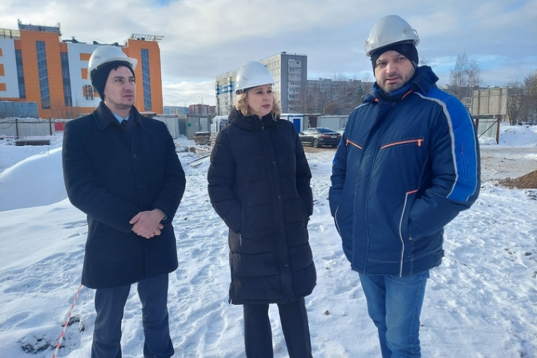 Новую поликлинику в Зашекснинском районе сдадут в срок. Новую поликлинику в Зашекснинском районе сдадут в срок.