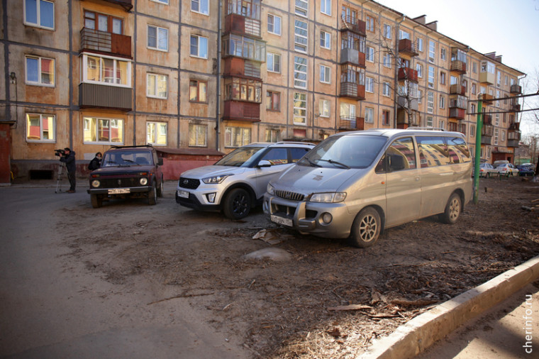 В Череповце за неделю нашли почти 150 нарушителей правил парковки. В Череповце за неделю нашли почти 150 нарушителей правил парковки.