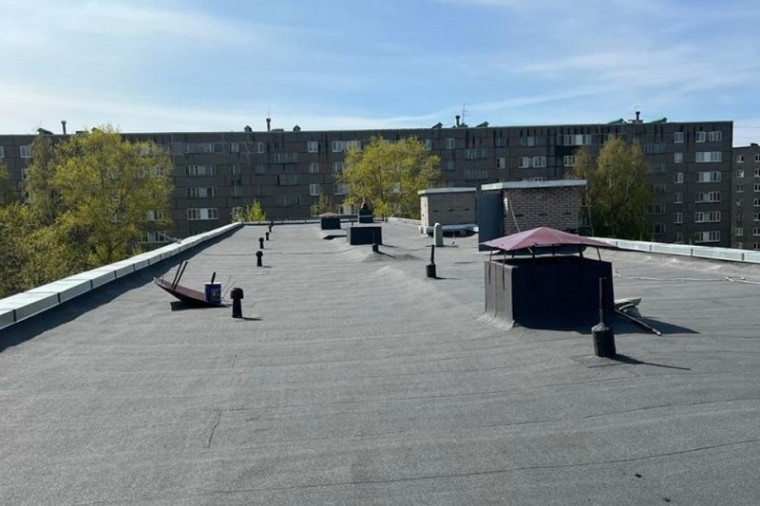 В Череповце в двух детсадах отремонтировали крышу. В Череповце в двух детсадах отремонтировали крышу.