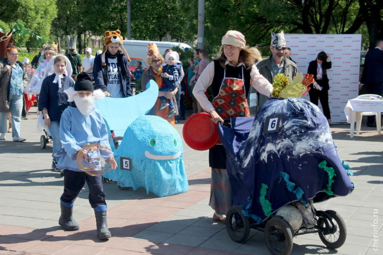В Череповце в 17-й раз пройдет парад колясок. В Череповце в 17-й раз пройдет парад колясок.