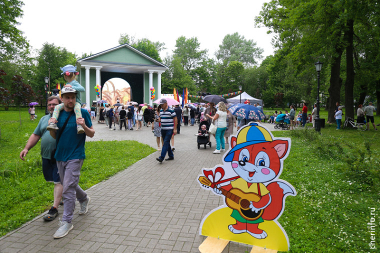 Череповчане в парке посмотрят и выберут лучшие короткометражки. Череповчане в парке посмотрят и выберут лучшие короткометражки.