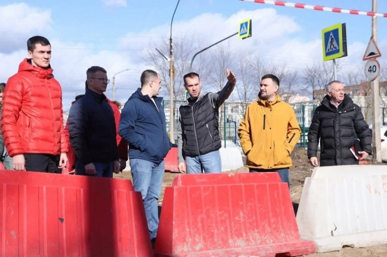 Строительство дороги к детсаду на Сазонова идет по графику. Строительство дороги к детсаду на Сазонова идет по графику.