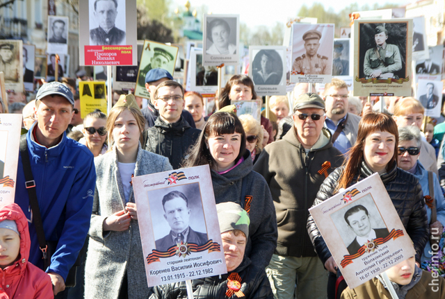 В Череповце «Бессмертный полк» пройдет от ЧГУ до площади Молодежи. В Череповце «Бессмертный полк» пройдет от ЧГУ до площади Молодежи.