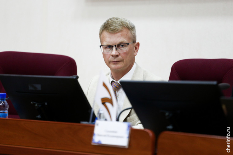 Глава Череповца Игорь Быков досрочно сложил полномочия. Глава Череповца Игорь Быков досрочно сложил полномочия.