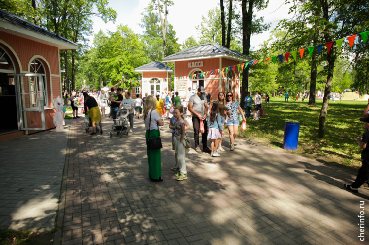 В Череповце День семьи, любви и верности отметят праздником в парке. В Череповце День семьи, любви и верности отметят праздником в парке.