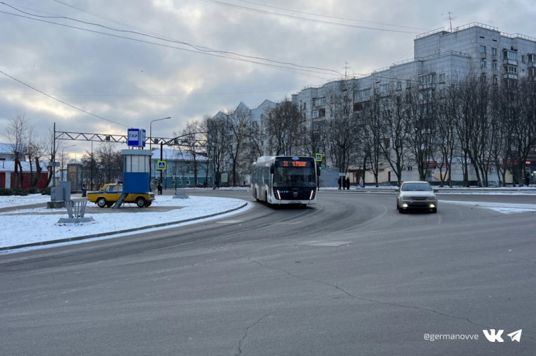 Перекресток Советского и Победы расширили для транспорта. Перекресток Советского и Победы расширили для транспорта.