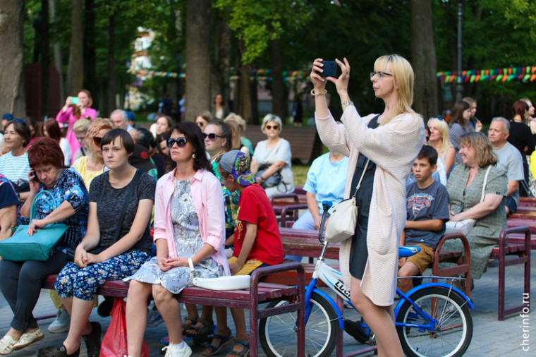 В Соляном саду завершился шестинедельный танцевальный марафон.